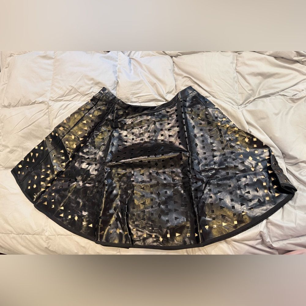 English rose laser cut mini skirt in size small